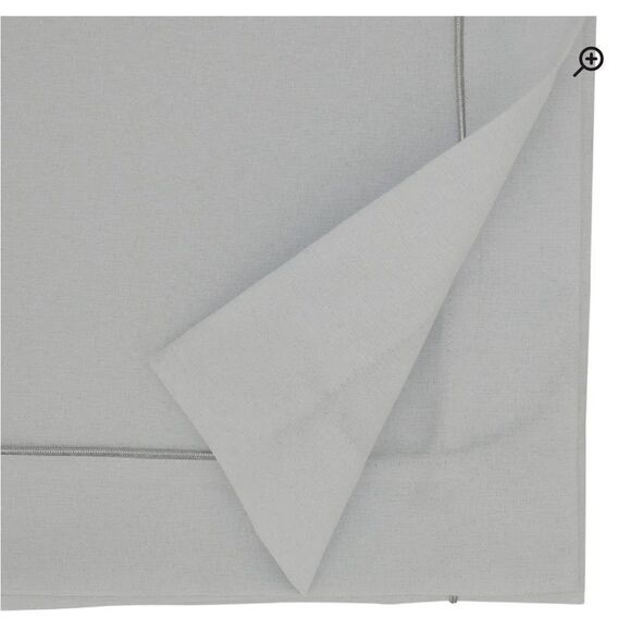 Saro Bourget white tablecloth 65" x 90". Silver piping Beautiful/great quality - Picture 2 of 9